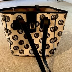 Dooney and Bourke Inc Purse